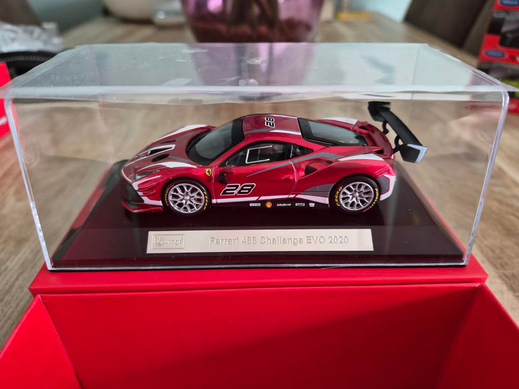 Ferrari 488 Challenge EVO 2020 1:43 ( Bburago signature), Hobby en Vrije tijd, Modelauto's | 1:43, Ophalen of Verzenden, Nieuw