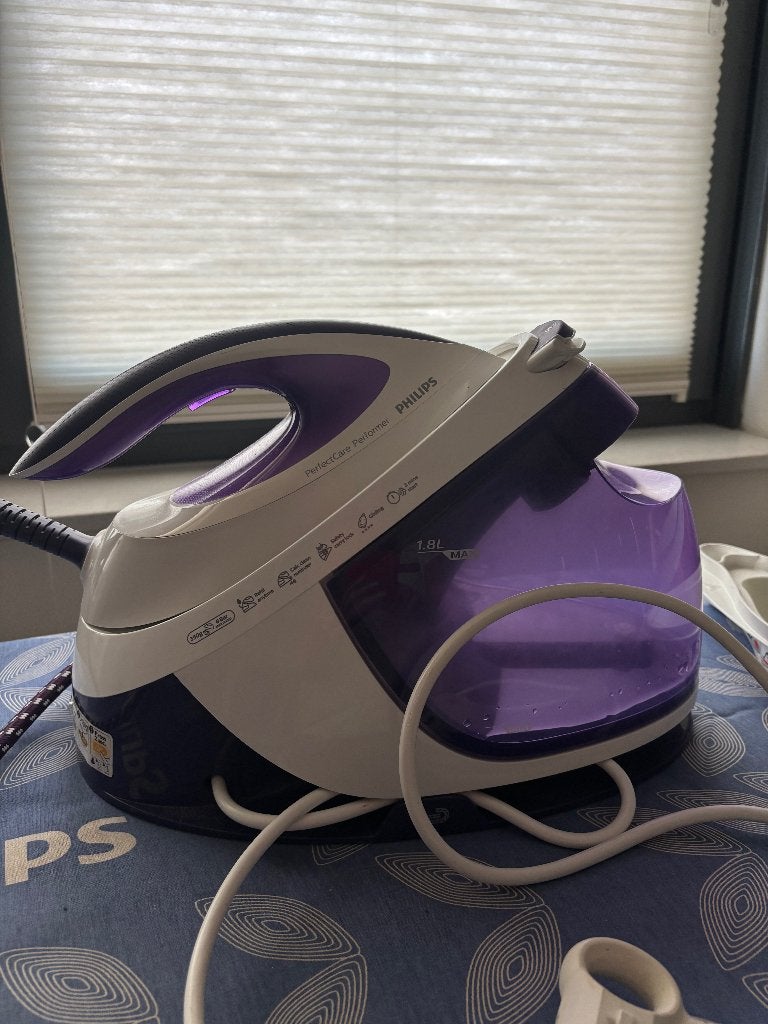 Philips strijkijzer stoomgenerator GC 8702, Witgoed en Apparatuur, Strijkijzers en Strijkplanken, Ophalen, Gebruikt, Strijkijzer met snoer