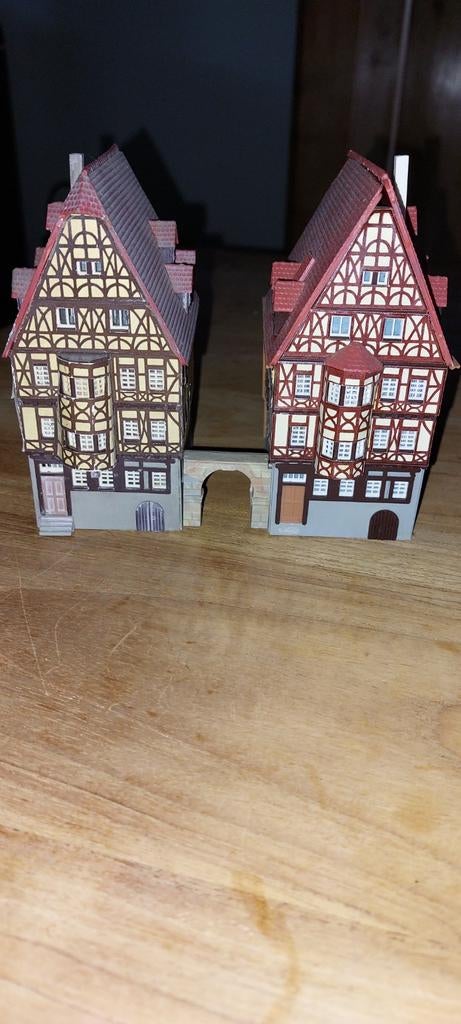 2 Duitse vakwerkhuisjes spoor N, Hobby en Vrije tijd, Ophalen of Verzenden