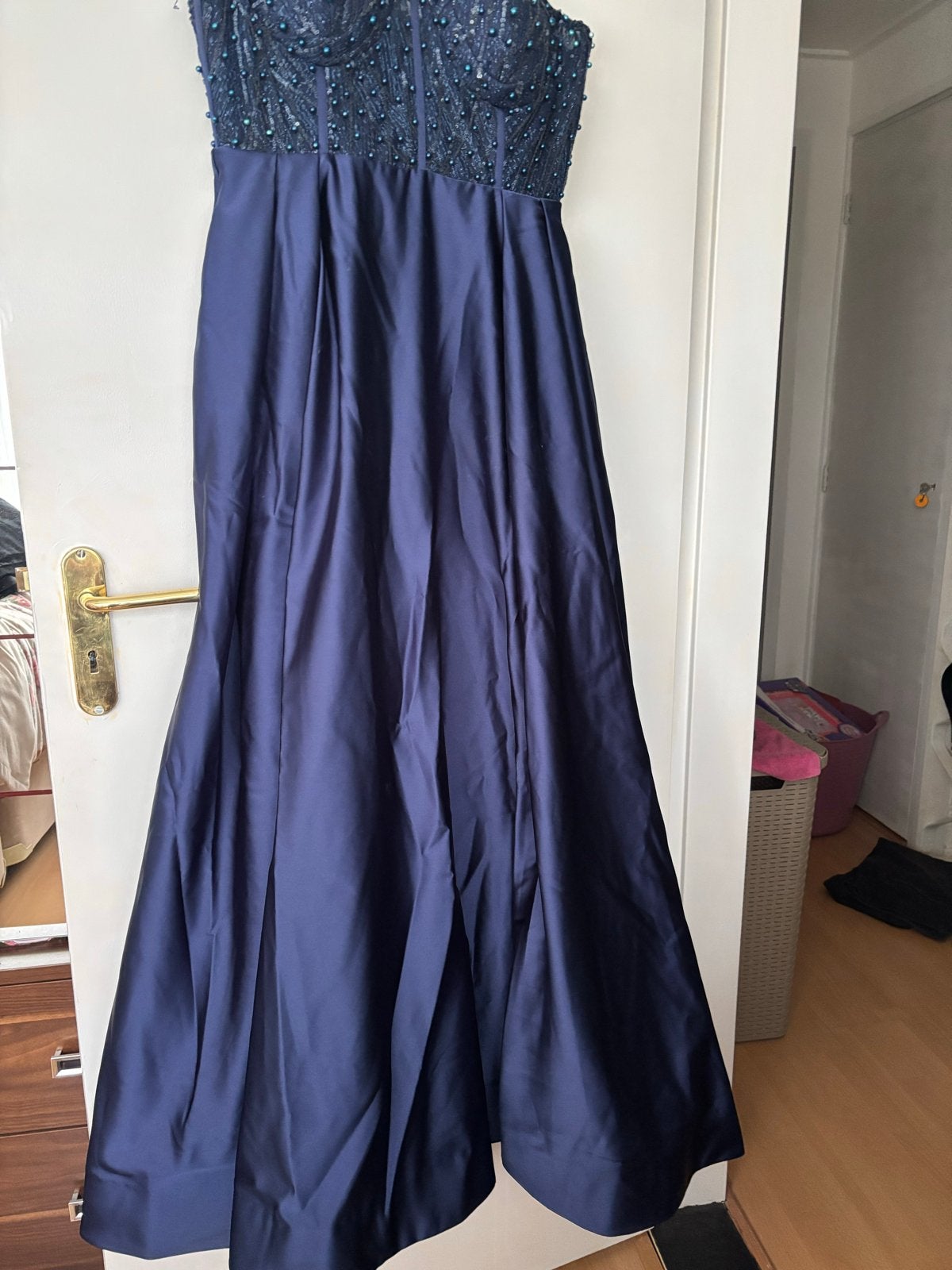 Elegante Donkerblauwe Galajurk met Kralen, Kleding | Dames, Gelegenheidskleding, Galajurk, Blauw, Ophalen of Verzenden, Zo goed als nieuw