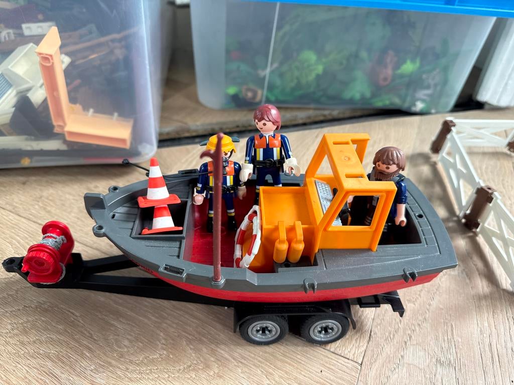 Playmobil reddingsboot met figuren en trailer, Ophalen of Verzenden, Gebruikt, Jongen of Meisje