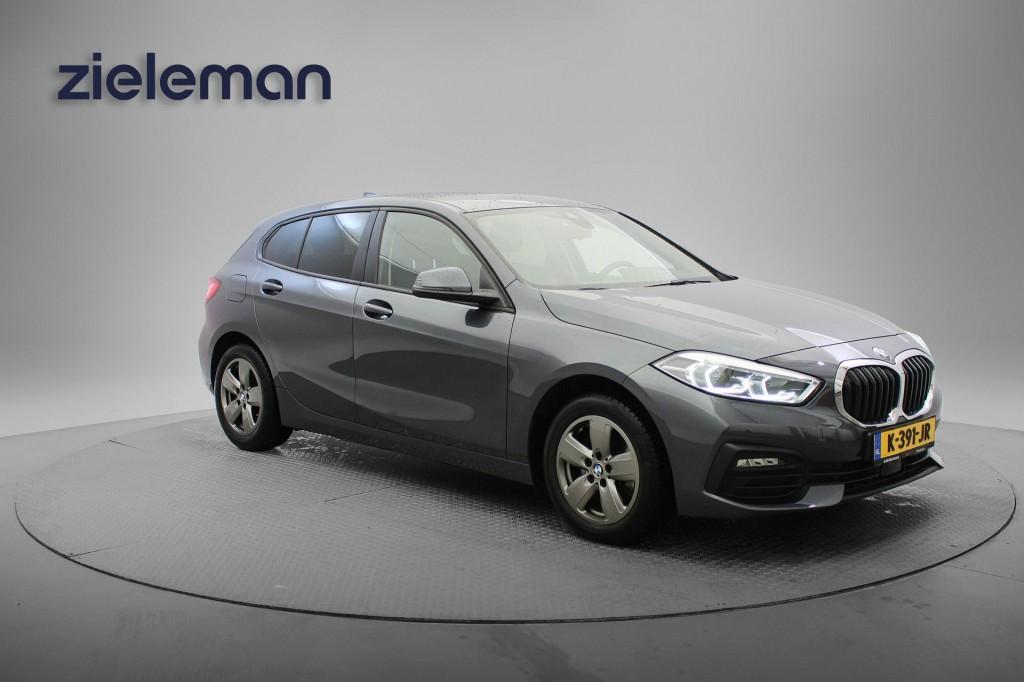 Bmw 1-SERIE 118i Executive Edition - Digitaal Cockpit, Carpl, Auto's, BMW, 1-Serie, 136 pk, Gebruikt, Euro 6