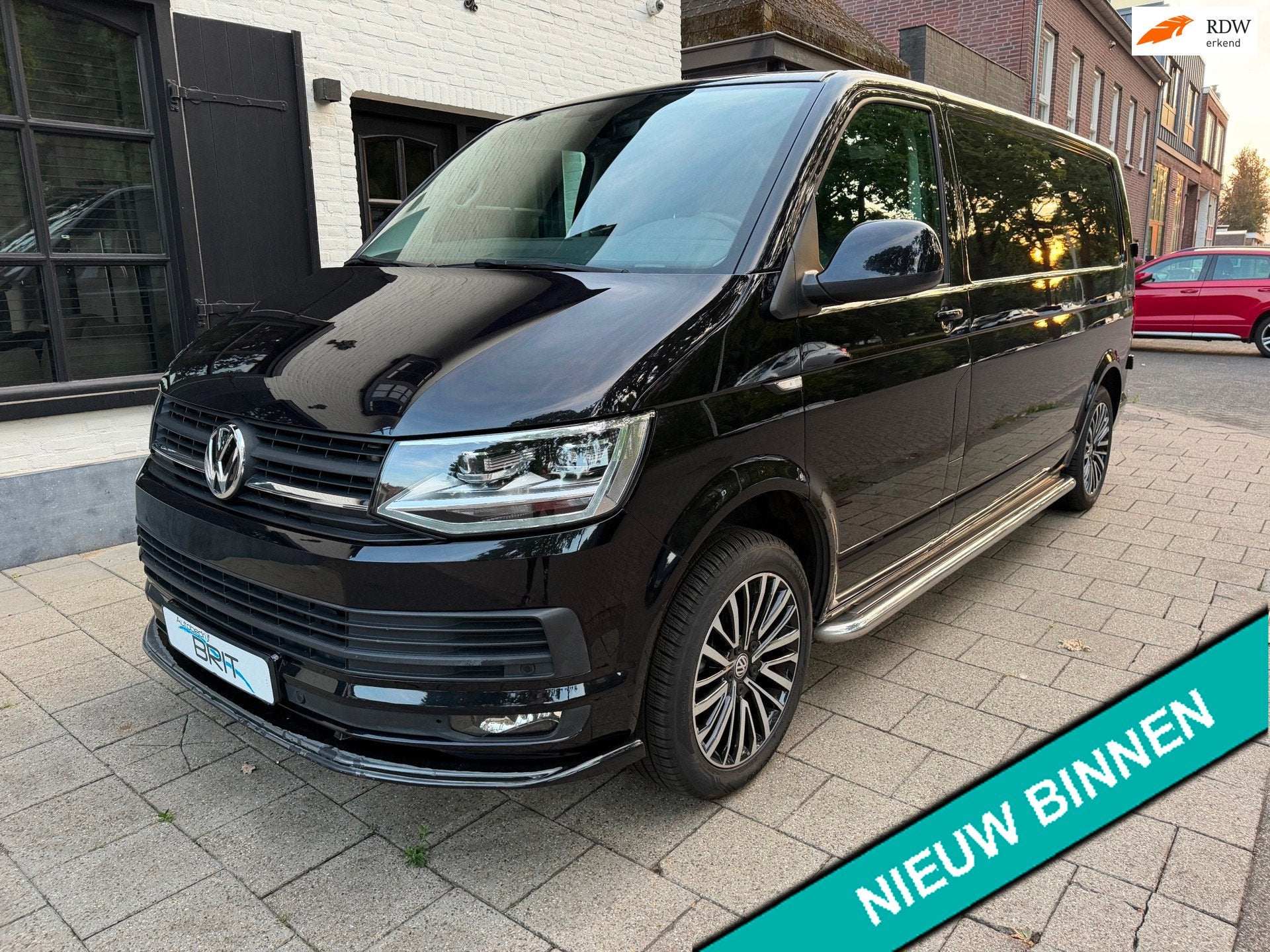 Volkswagen Transporter 2.0 TDI L2H2 Highline Aut. Navi, Nw., Auto's, Bestelauto's, Euro 5, Zwart, 4 cilinders, Volkswagen