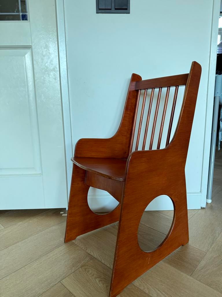 Vintage houten kinderstoel design grenen, Ophalen of Verzenden, Zo goed als nieuw, Overige typen