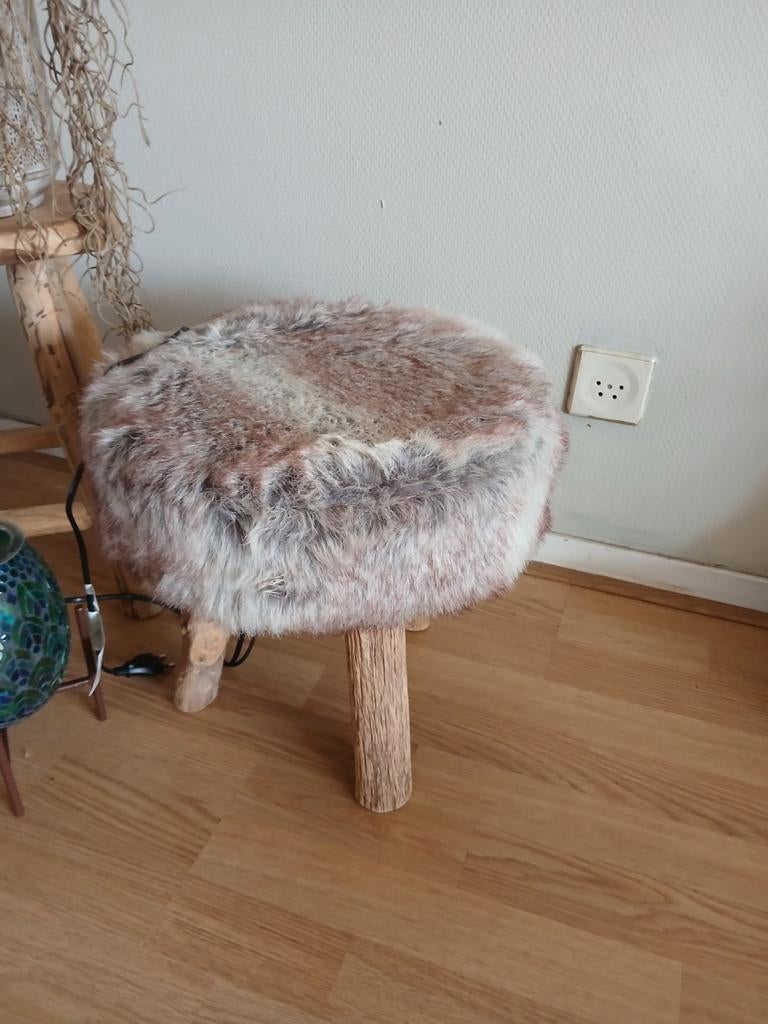 Een prachtig houten kruk, Ophalen of Verzenden, Hout