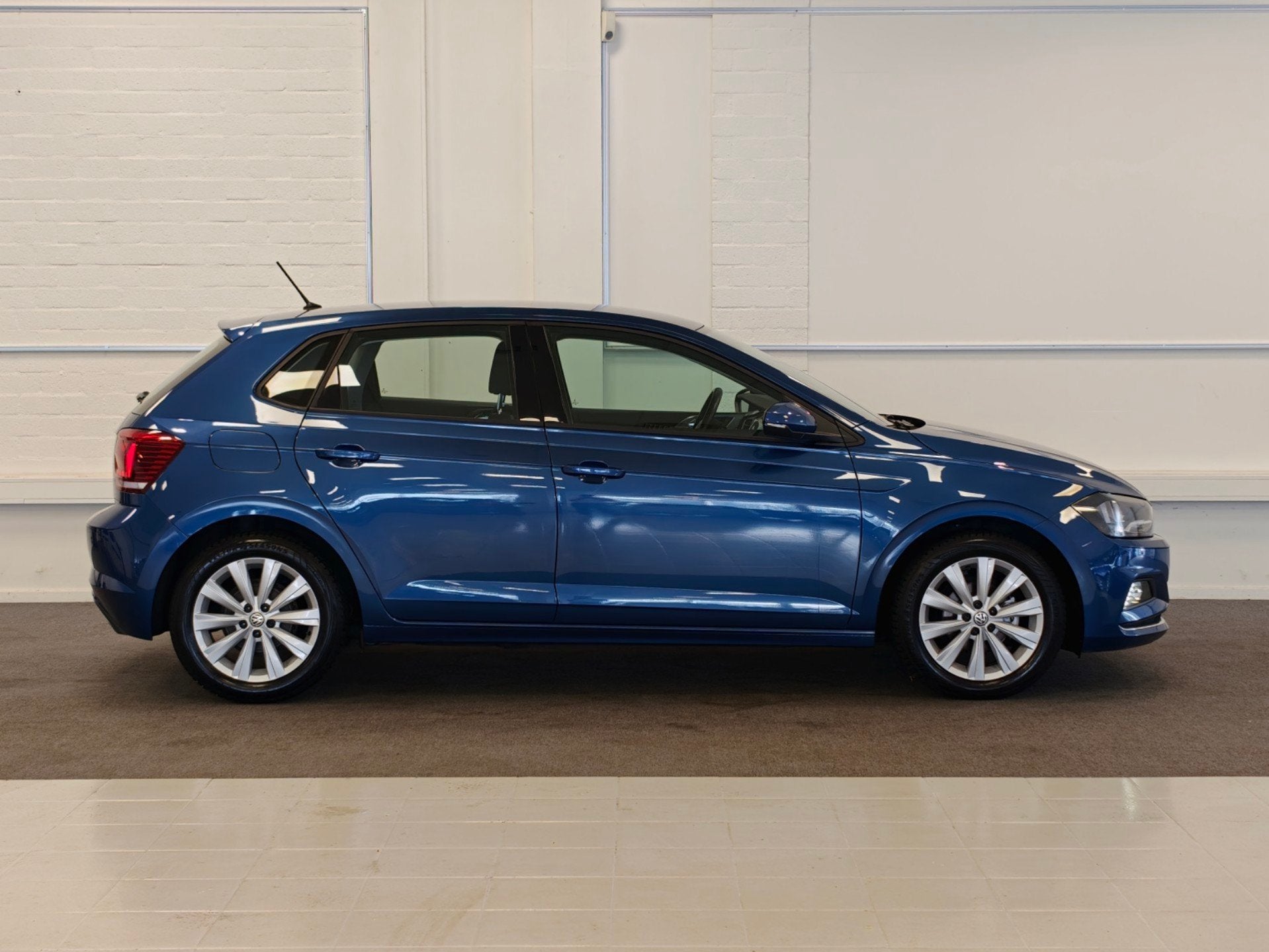 Volkswagen Polo 1.0 TSI Highline DSG Allseason Clima Carplay, Auto's, Adaptive Cruise Control, Stof, Gebruikt, 95 pk