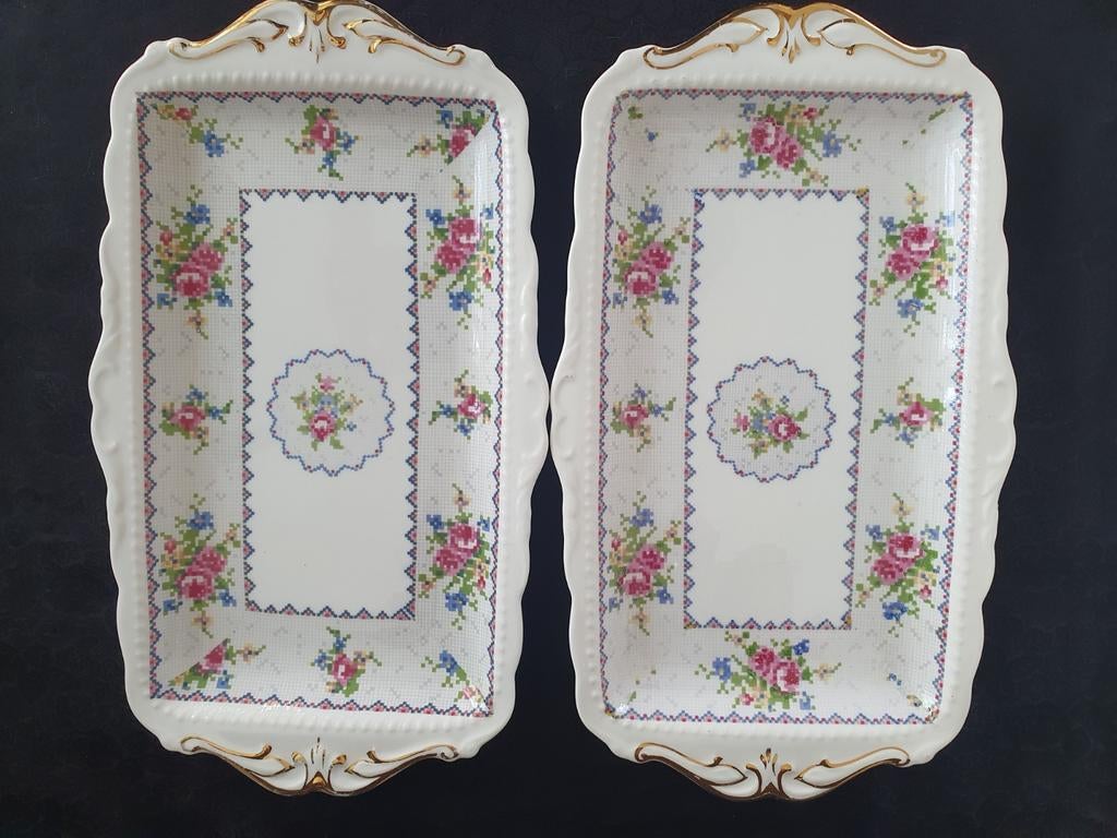 Set van 2 porseleinen schalen van Royal Albert "Petit point, Ophalen of Verzenden