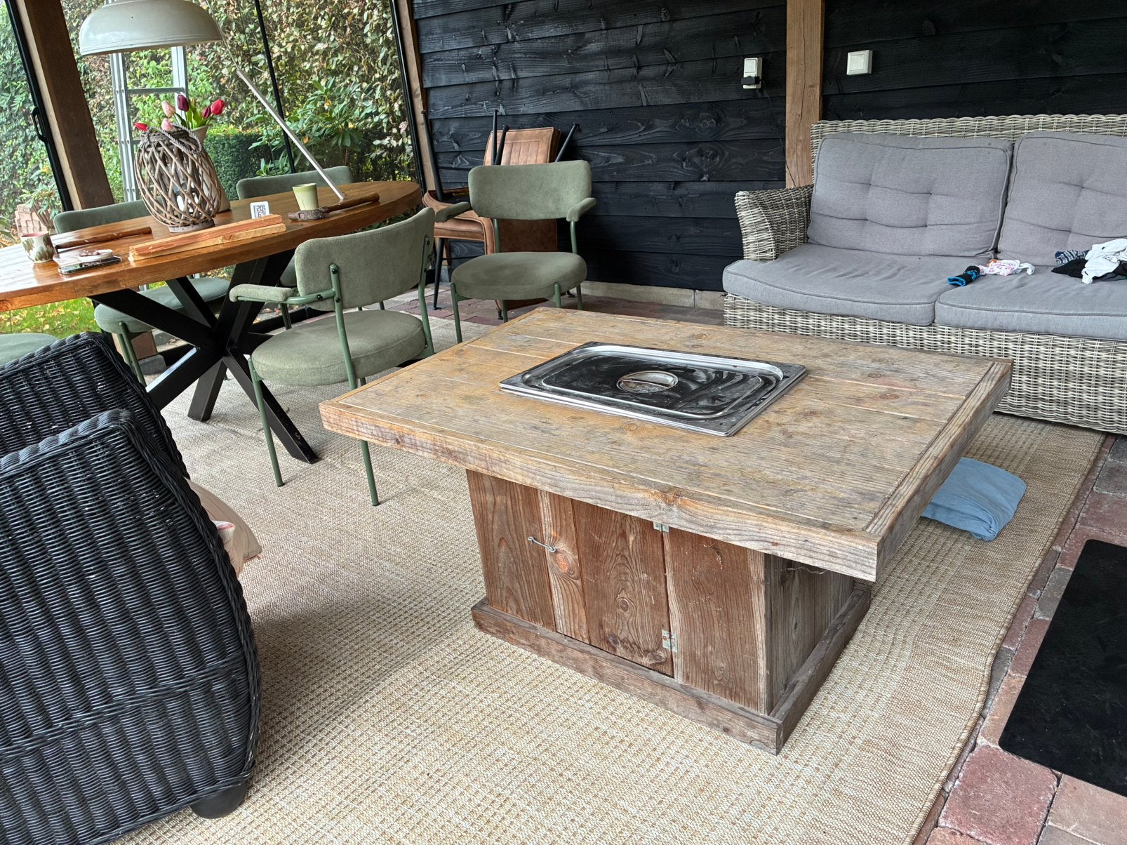 Gebruikte houten vuurtafel, Tuin en Terras, Ophalen, Gebruikt