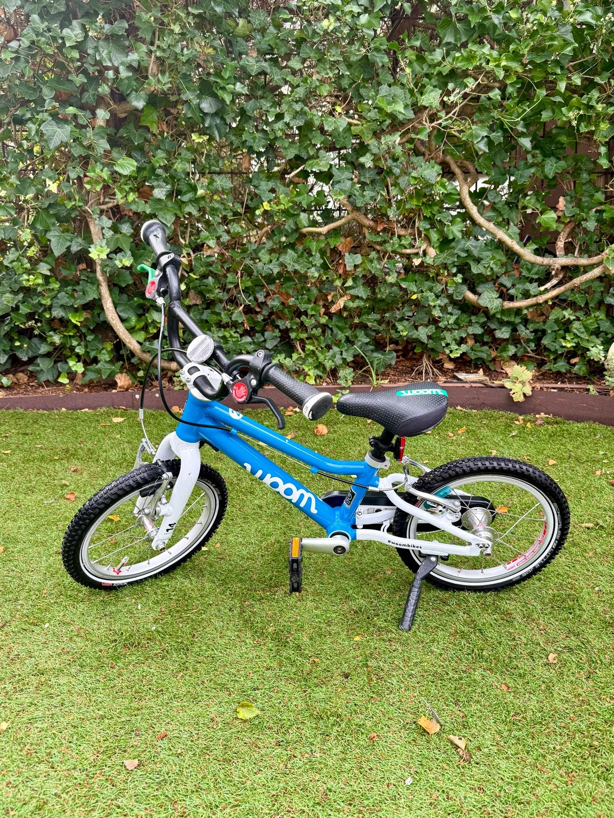 Woom 2 Kinderfiets - Blauw, 14 inch wielen, Fietsen en Brommers, Ophalen, Zo goed als nieuw, Velgrem, Minder dan 16 inch