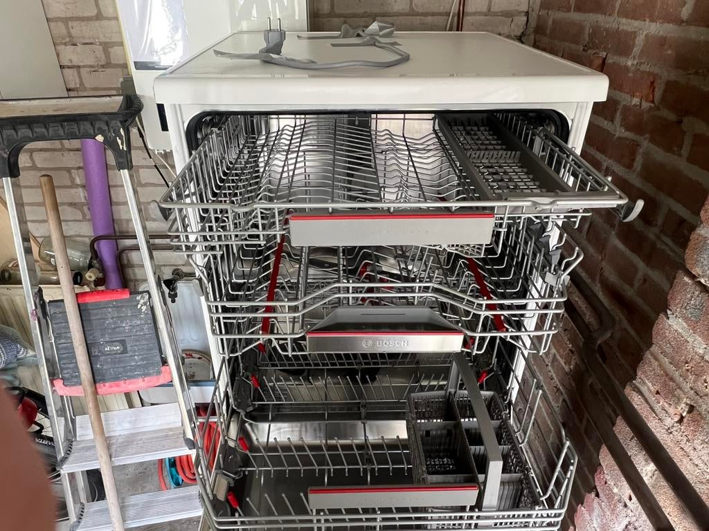 Hele nette Bosch vaatwasser Silence Plus Serie 6, Witgoed en Apparatuur, Vaatwasmachines, Ophalen, Zo goed als nieuw, Minder dan 85 cm