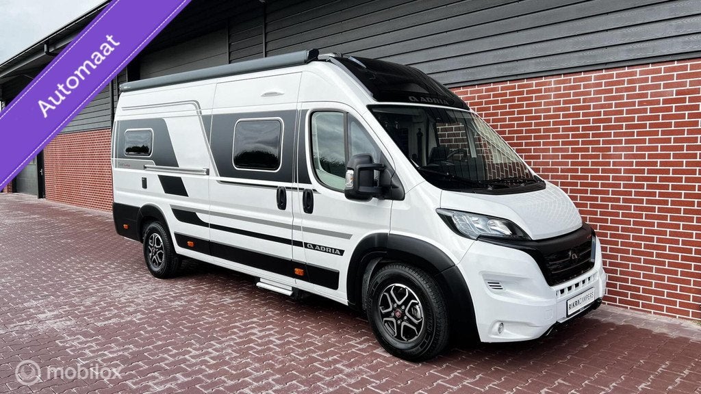 Adria Twin 640 SGX Supreme/AUTOMAAT/Solar/Trekhaak/Nieuwstaa, Automaat, Buscamper of Camperbus, 6 tot 7 meter, Bedrijf
