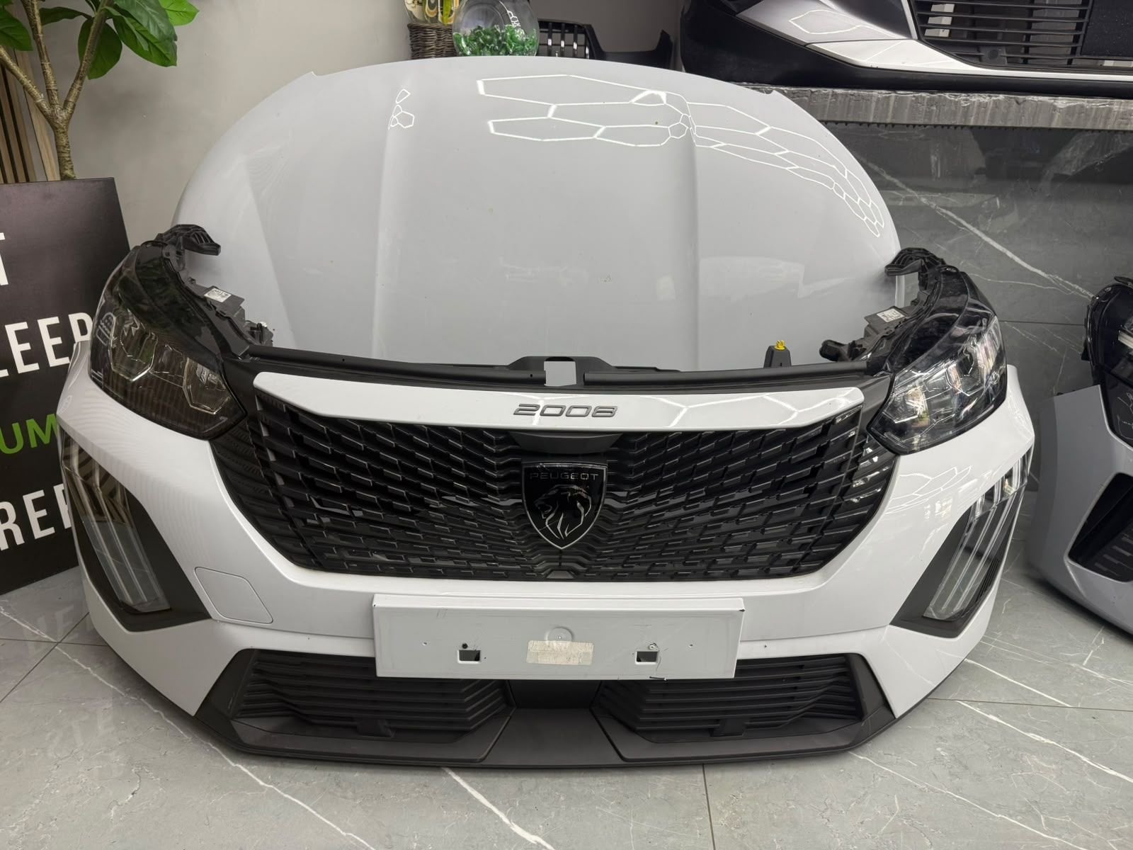 Voorkop Peugeot 2008 2024-2026 Motorkap Voorbumper Koplamp, Auto-onderdelen, Taurusavenue 1
2132 LS  Hoofddorp, NL, Gebruikt, Contact.group@renault.com