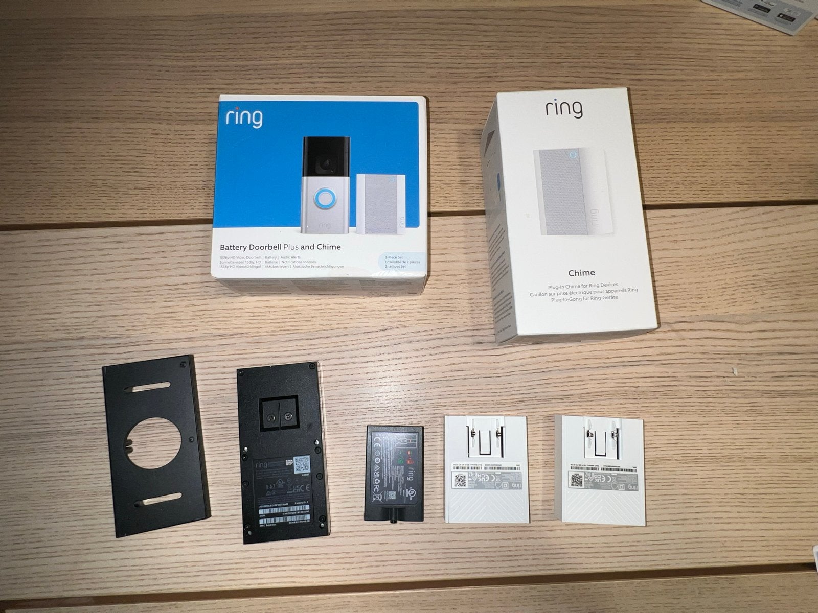 Foto 2 van Ring Battery Doorbell Plus en Chime - Draadloos