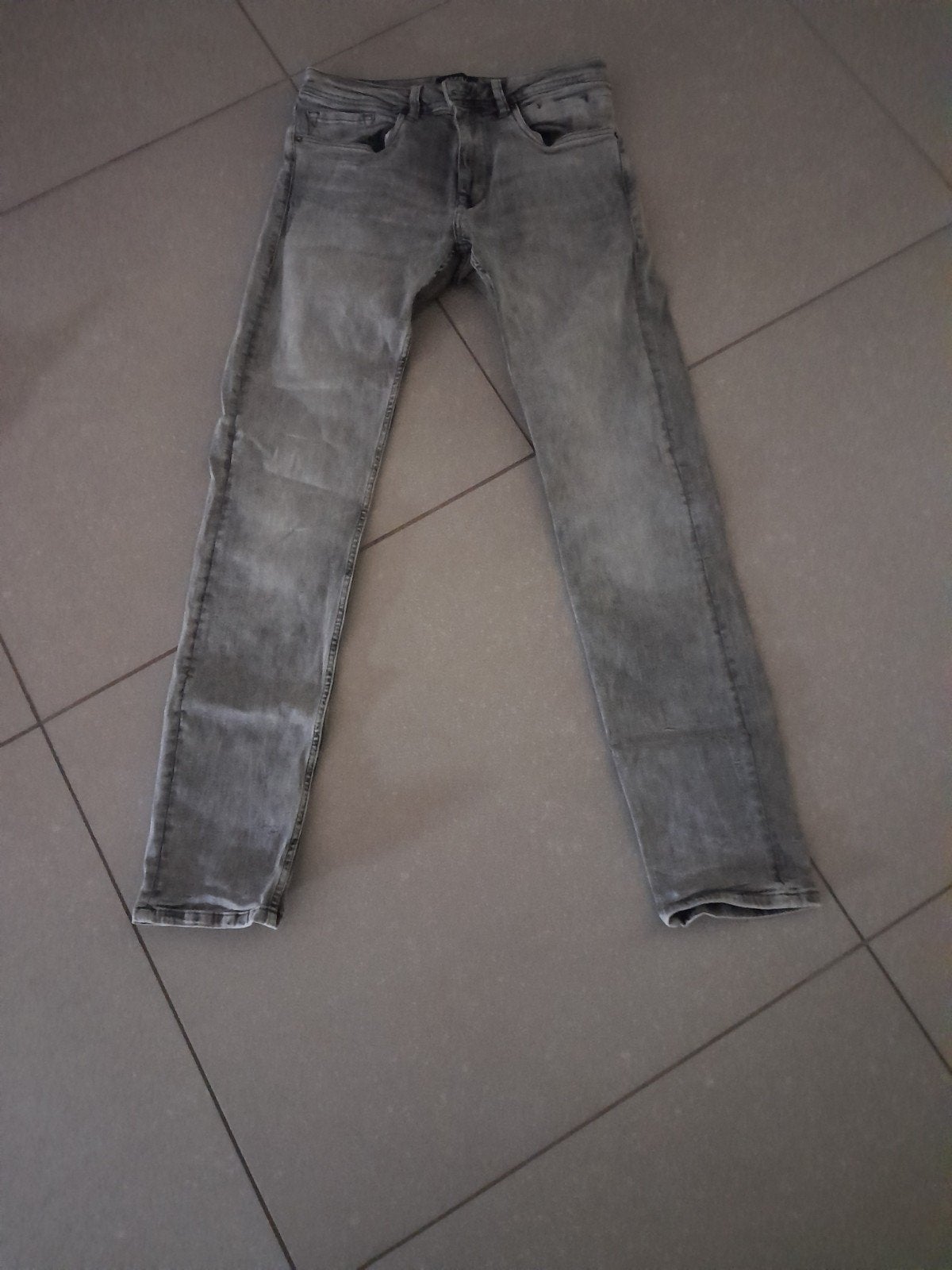Jeans maat 30/32, Ophalen of Verzenden, Zo goed als nieuw, Grijs, Refill