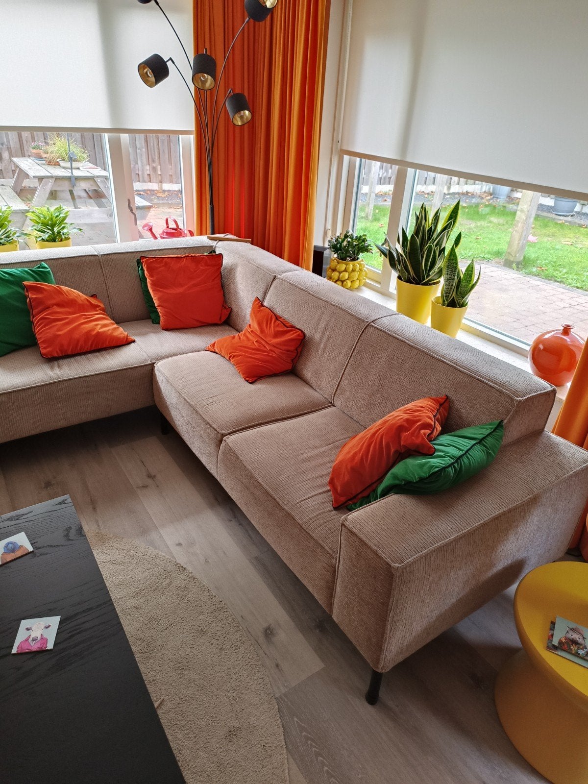 Prachtige hoekbank en 2,5 zits bank ribstof, Huis en Inrichting, Ophalen, Modern design stof, Hoekbank, 300 cm of meer