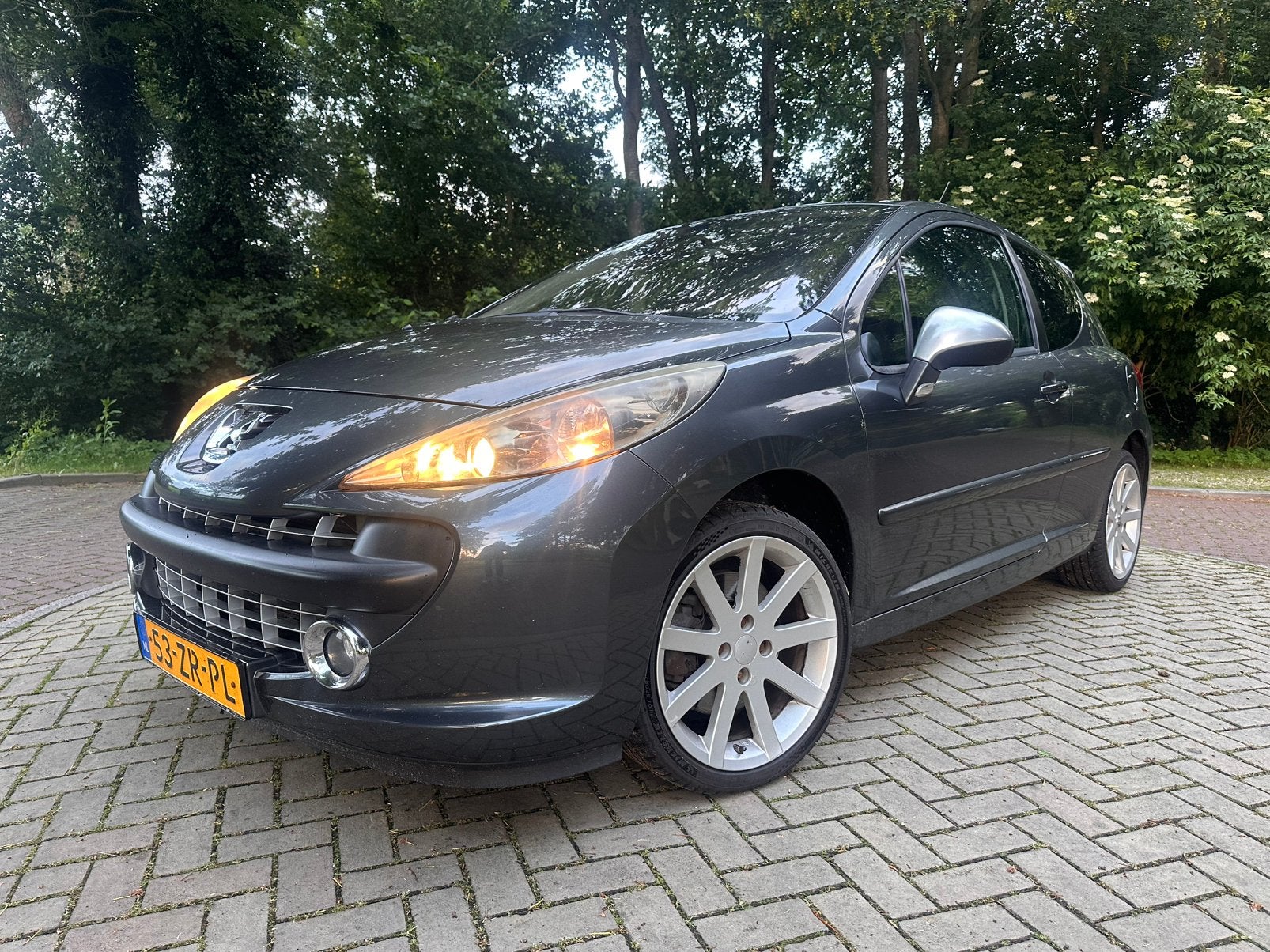 Peugeot 207 RC 1.6 THP 16V 175PK 3DRS 2008 Grijs, Auto's, Voorwielaandrijving, 1080 kg, 1225 kg, 4 cilinders