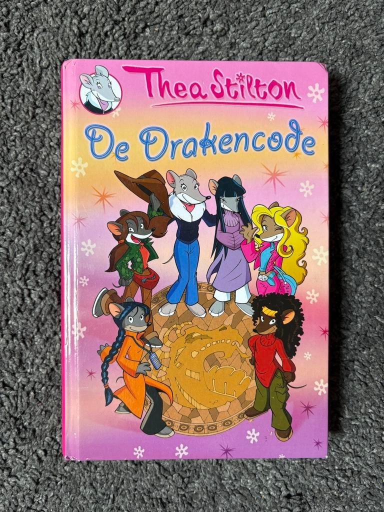 De Drakencode, Thea Stilton., Ophalen of Verzenden, Zo goed als nieuw, Fictie algemeen