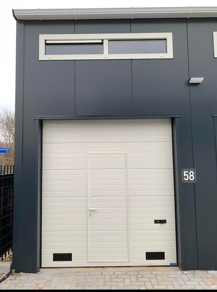 XL Garagebox / opslagruimte Almere Buiten te HUUR - 36m2