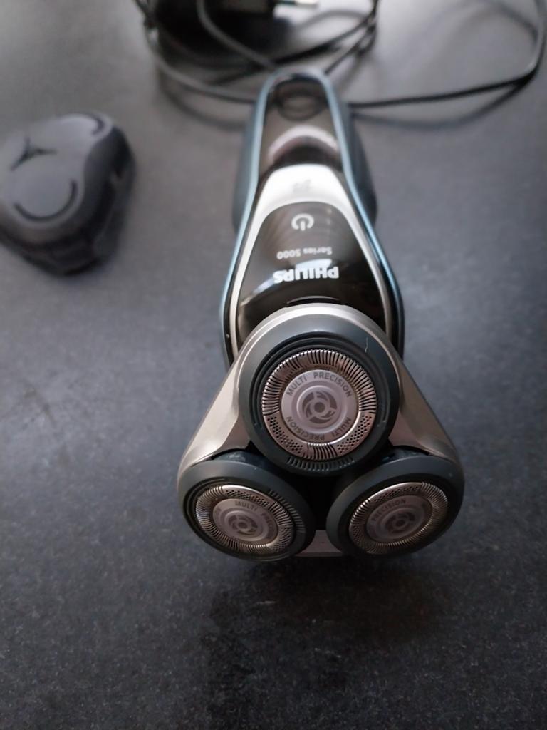Philips Series 5000 Scheerapparaat - Zo goed als nieuw, Ophalen, Zo goed als nieuw, Scheren en Epileren
