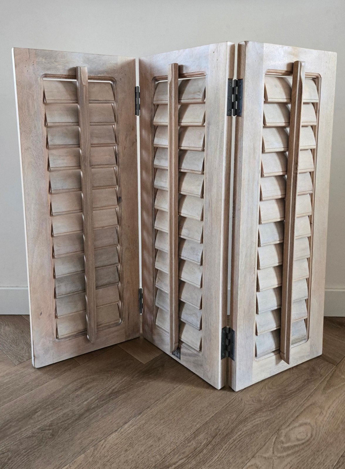 Riviera Maison Shutterluik - nog 1 stuk beschikbaar, Ophalen, Zo goed als nieuw, Hout, Landelijk