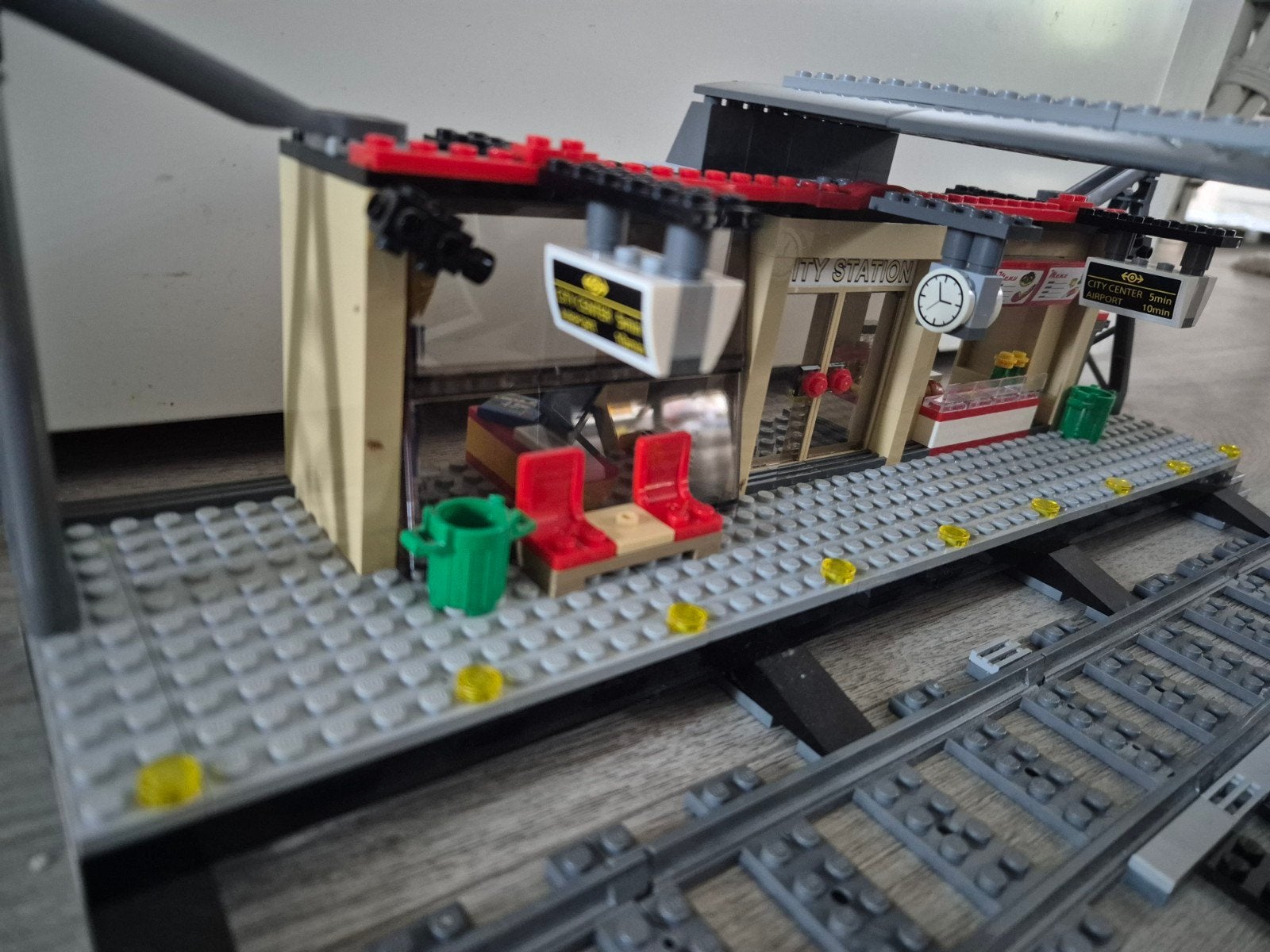 lego city 60050 treinstation 95 % compleet, Ophalen of Verzenden, Gebruikt