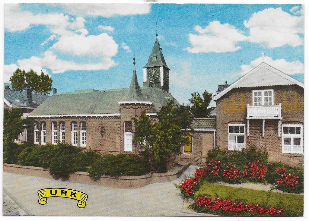 Urk Raadhuis Ongelopen Ansichtkaart (B8083), Verzamelen, Ansichtkaarten | Nederland, Ophalen of Verzenden, 1940 tot 1960, Ongelopen