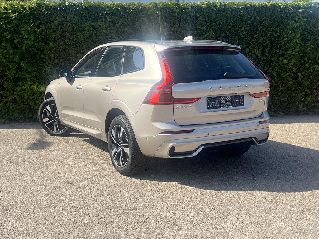 Volvo XC60 T6 Plug-in hybrid AWD Plus Dark, Auto's, Volvo, 12 maanden, Gebruikt, Euro 6, 4 cilinders