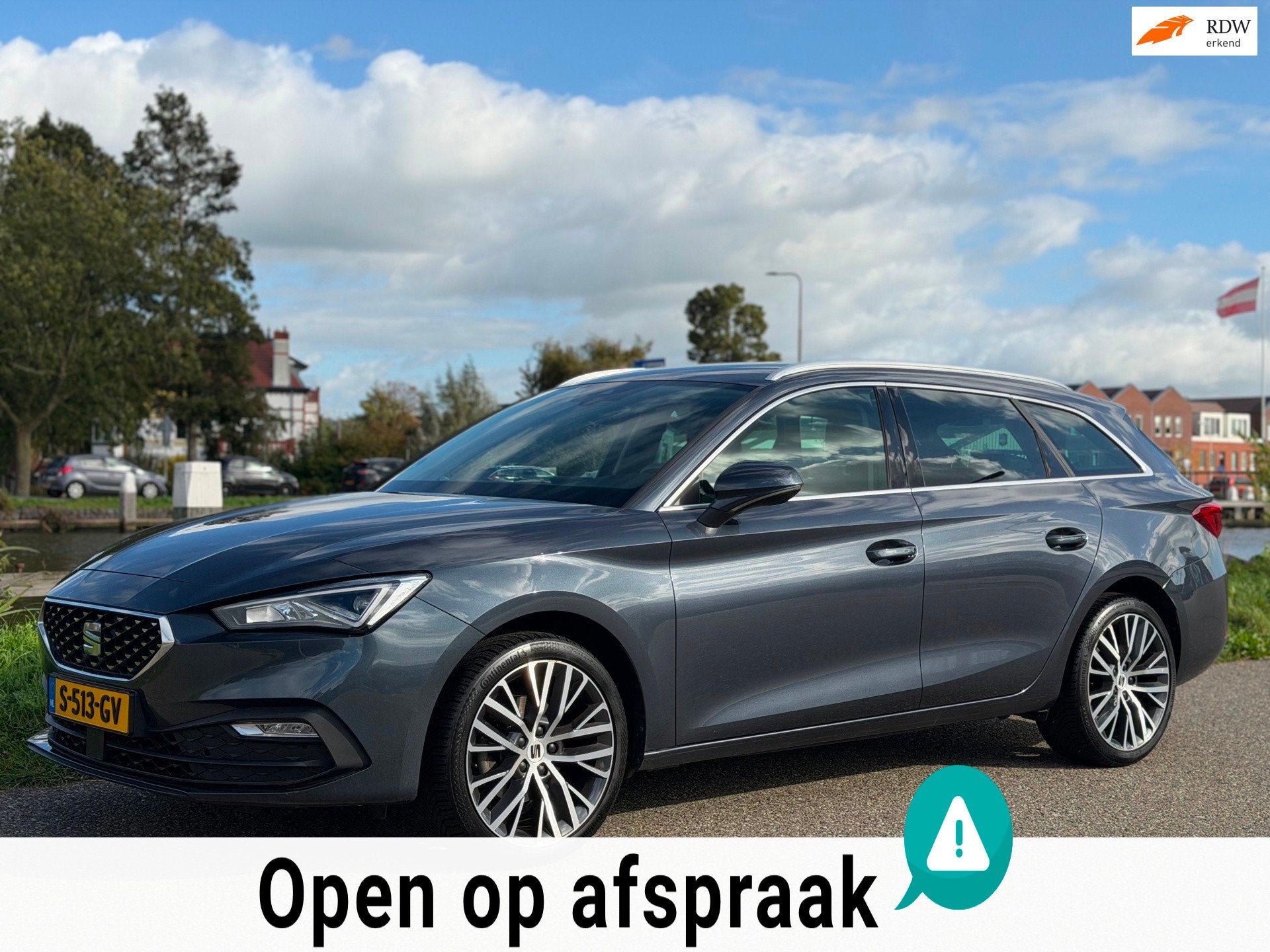 Seat Leon Sportstourer 1.5 TSI Xcellence KEYLESS LED CAMERA, Auto's, Voorwielaandrijving, 4 cilinders, Leon, Leder en Stof