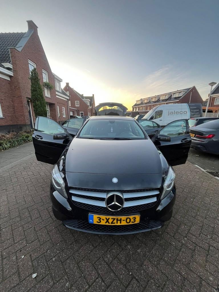 Mercedes-Benz A-Klasse A180 1.6 Blue Efficiency 2014 Zwart, Auto's, Voorwielaandrijving, Stof, 4 cilinders, 1200 kg