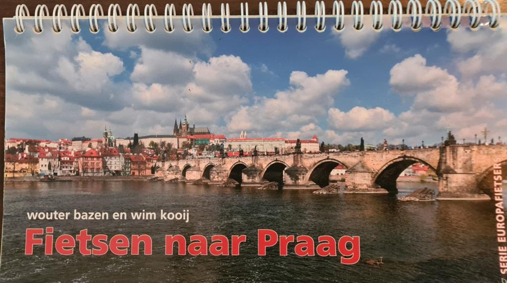 Fietsen naar Praag - Fietsgids Europa, Overige merken, Fiets- of Wandelgids, Europa, Ophalen of Verzenden