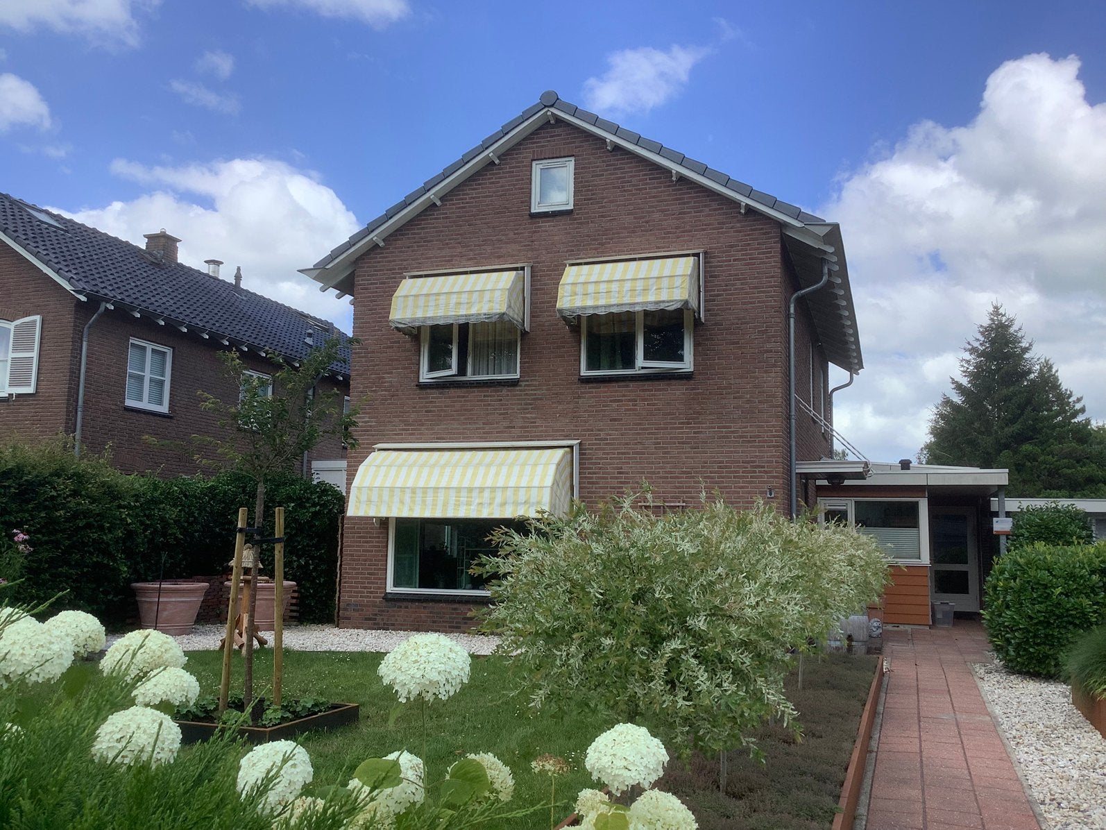 Twee markiezen (2x 1.80m) inclusief omkapping (bovenste), Ophalen, Gebruikt, Minder dan 250 cm, Markies
