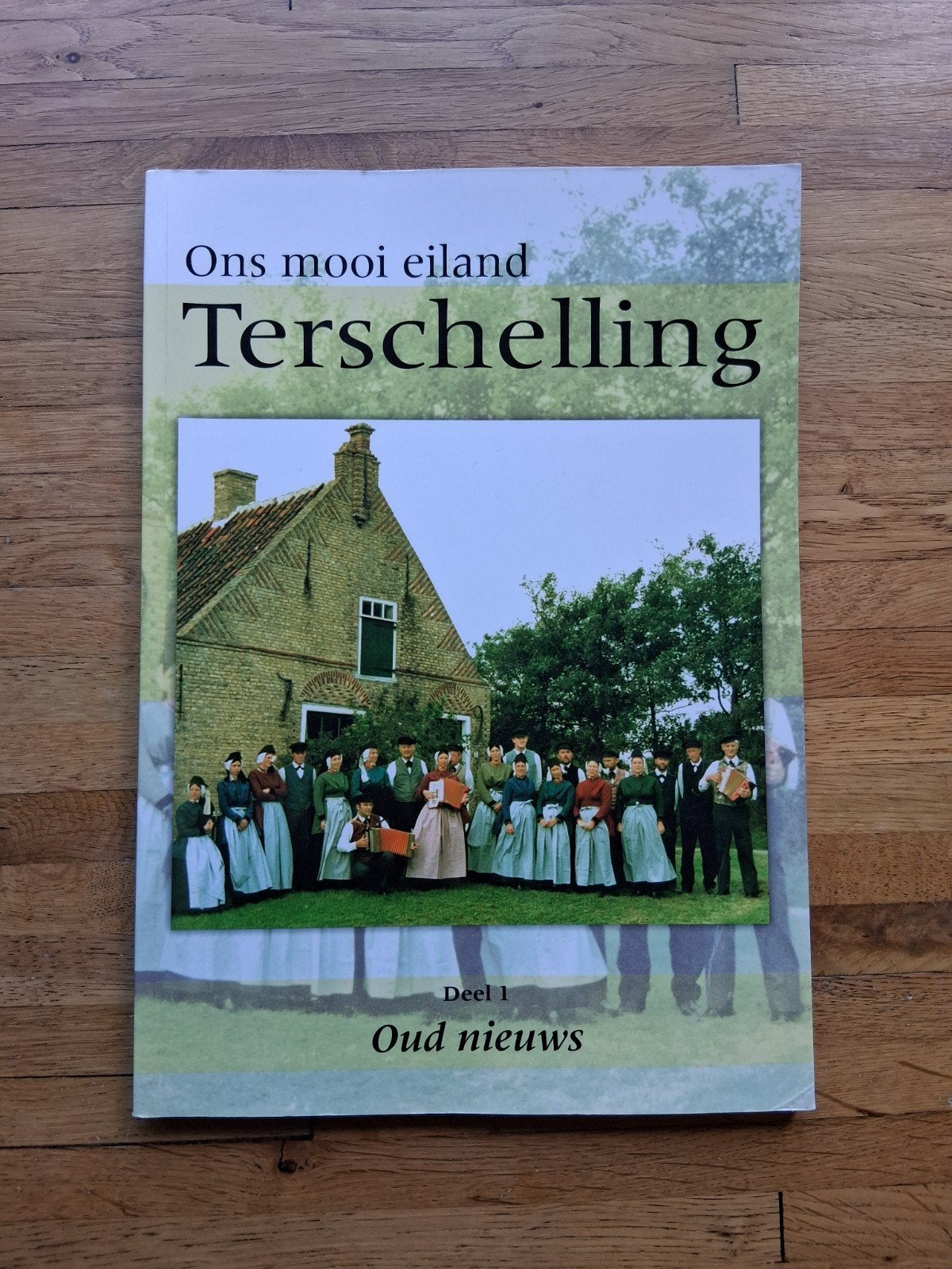 ons mooi eiland Terschelling geschiedenis fotoboek verhalen, Boeken, Ophalen of Verzenden, Zo goed als nieuw