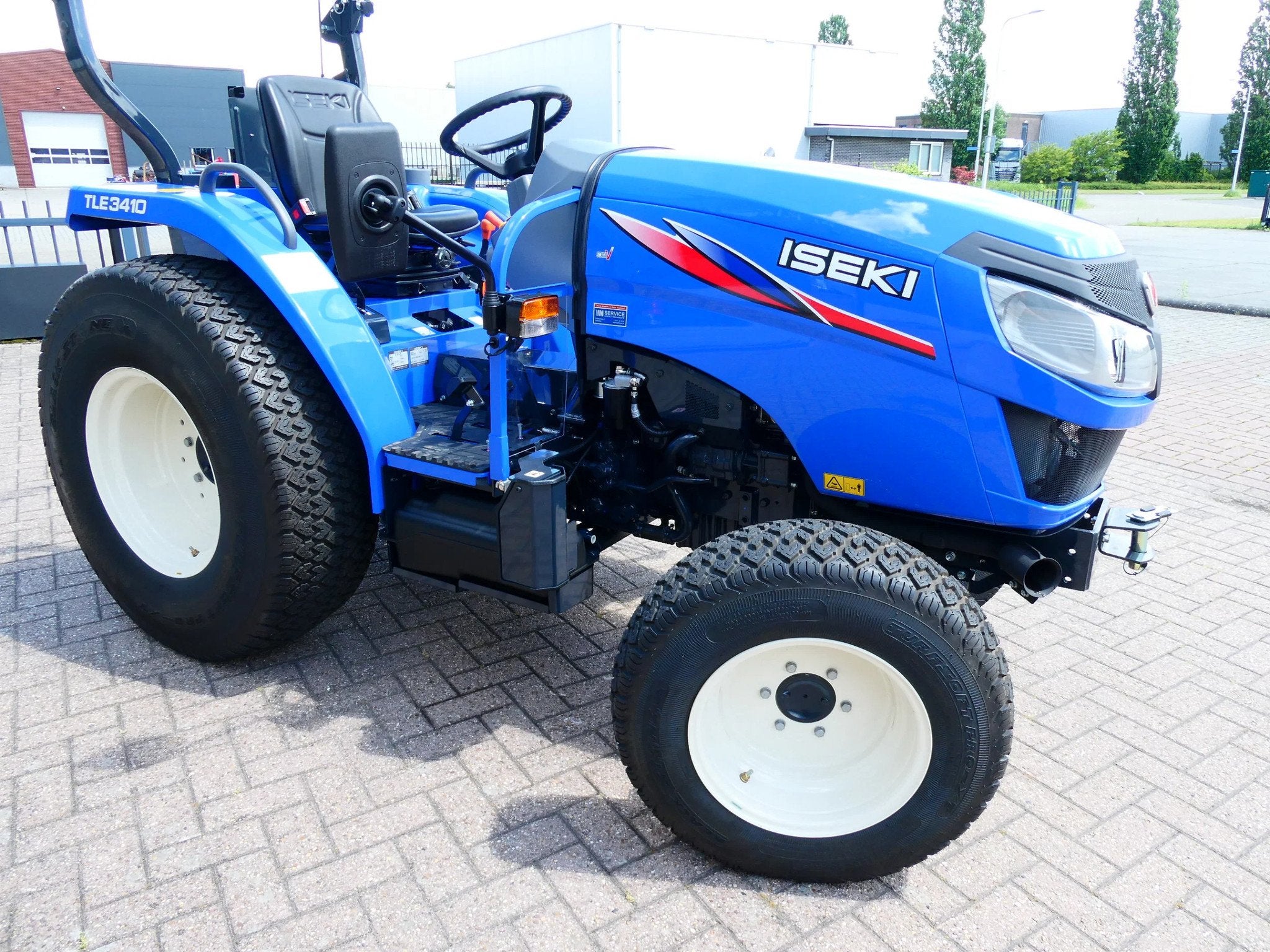 Iseki TLE3410 4wd HST / 0001 Draaiuren / Gazonbanden, Overige merken, Gebruikt, De Maalstroom 3
8255 RN  Swifterbant, VM Service