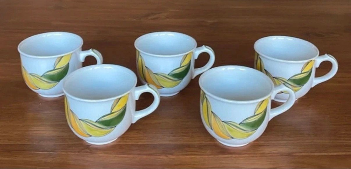 5 Villeroy & Boch Sweet June kopjes, Ophalen of Verzenden, Zo goed als nieuw, Overige stijlen, Kop(pen) en/of Schotel(s)
