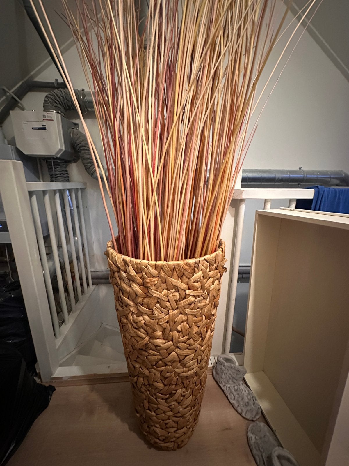 Grote gevlochten vaas, Tuin en Terras, Bloembakken en Plantenbakken, Gebruikt, Overige materialen, Binnen, Balkon, 60 cm of meer