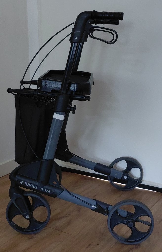 Rollator Topro Troja + Dienblad+ Netje+ Handleiding (7.3 kg), Diversen, Rollators, Ophalen of Verzenden, Opvouwbaar, Zo goed als nieuw