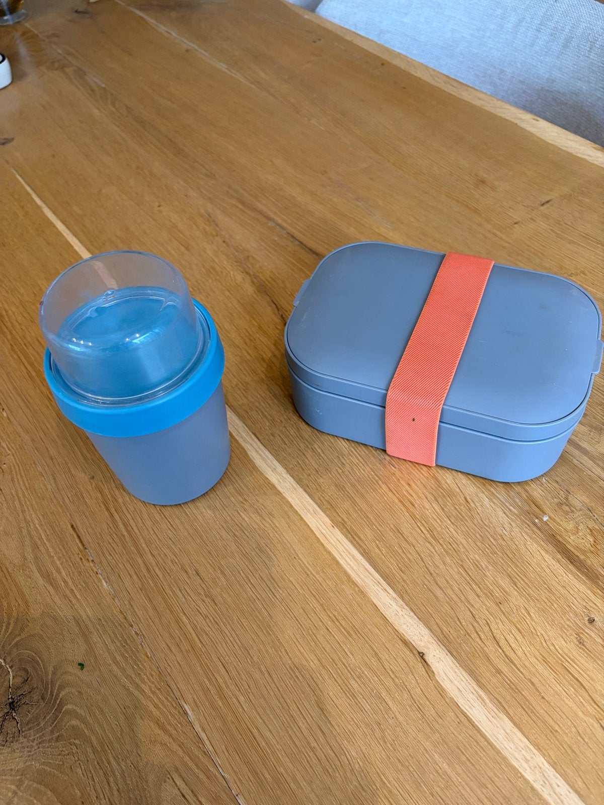 Lunchbox en yoghurtbeker set, Ophalen, Gebruikt, Kunststof, Broodtrommel