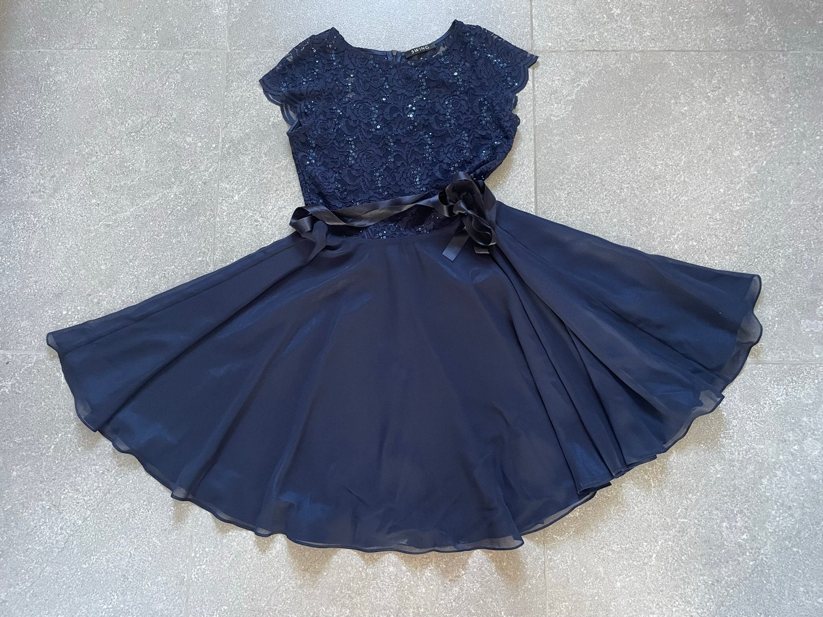 Galajurk / Cocktailjurk Maat 42/44 (L) Donkerblauw, Kleding | Dames, Jurken, Blauw, Maat 42/44 (L), Ophalen of Verzenden, Zo goed als nieuw