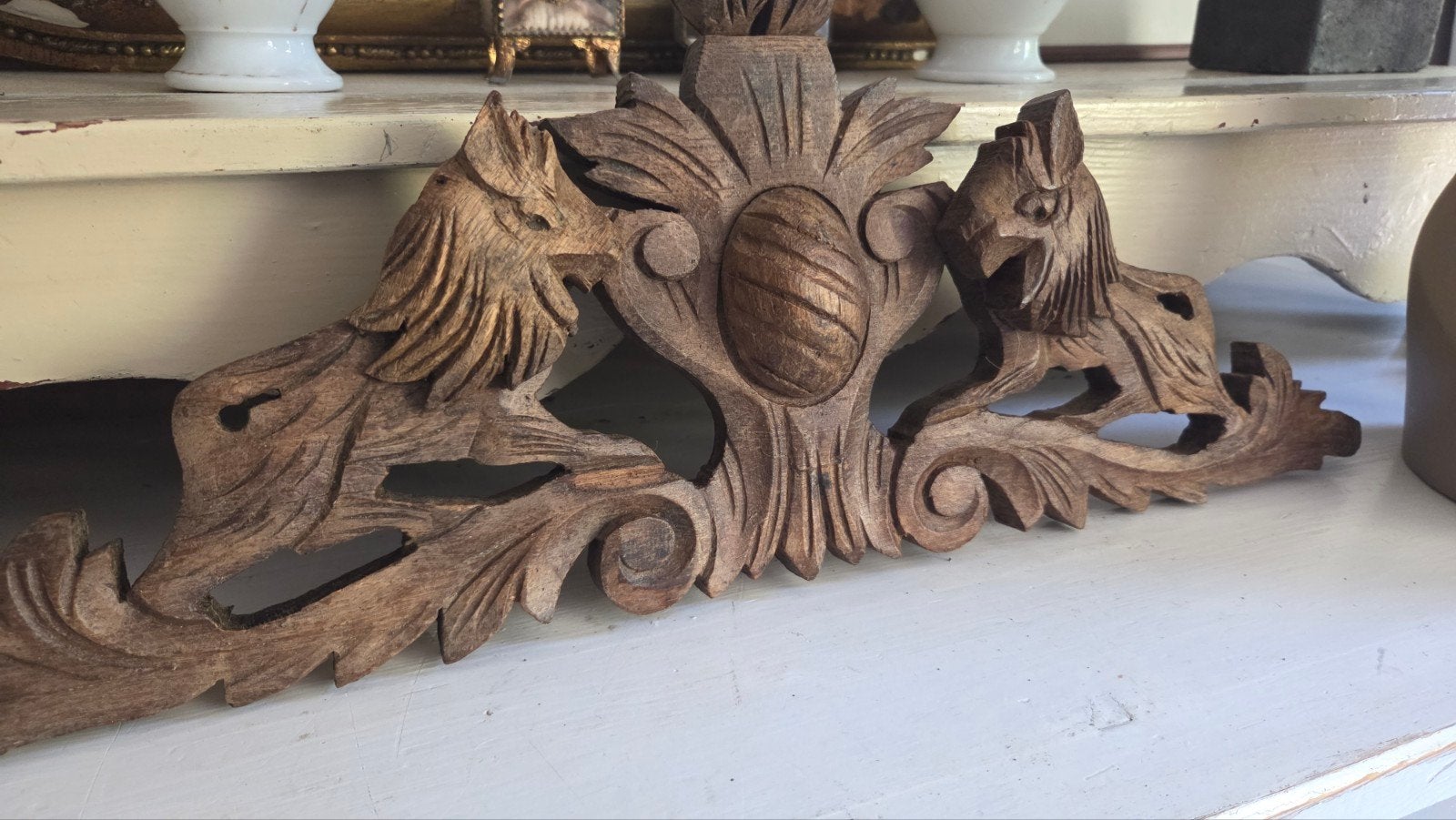 Antiek Frans houten ornament met 2 leeuwen
55 cm lang, Ophalen of Verzenden