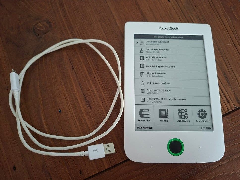 PocketBook e-reader met USB-kabel, Gebruikt, 6 inch of minder, Ophalen of Verzenden, 4 GB of minder