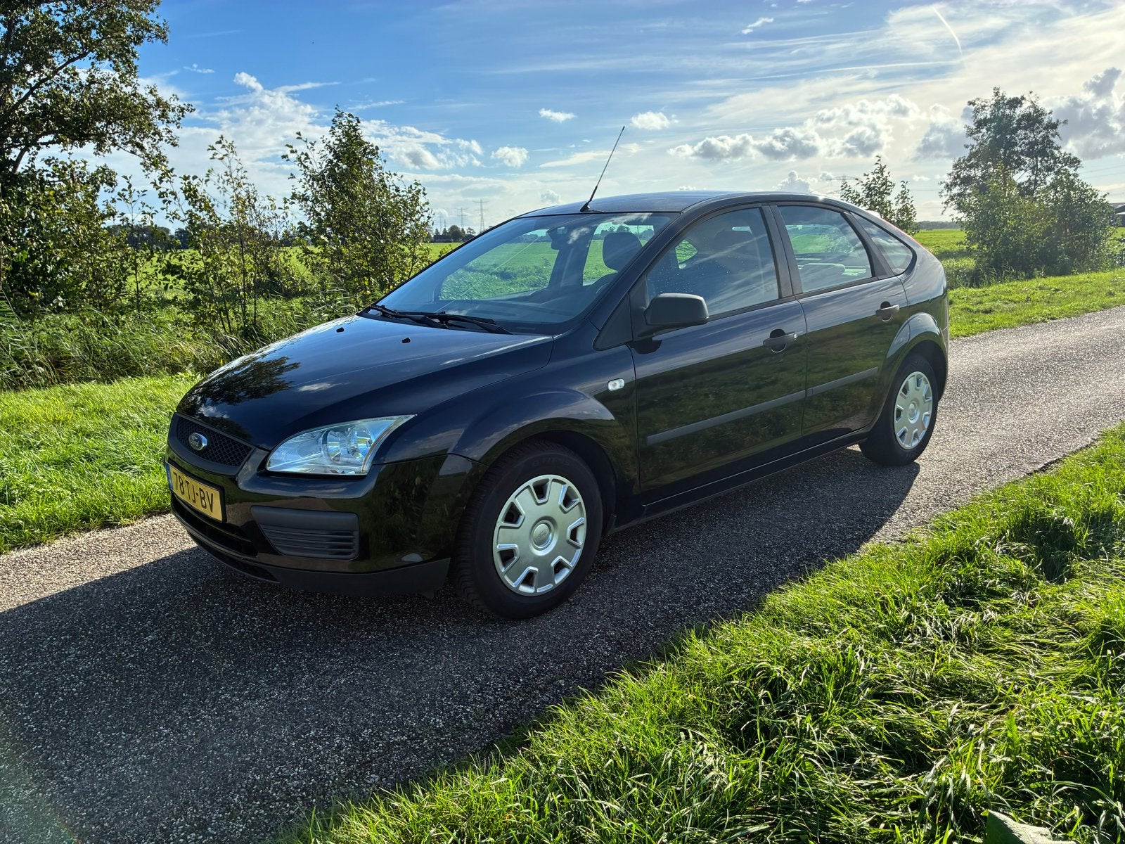 Ford Focus 1.6 74KW 5D 2006 Zwart, Auto's, 1596 cc, 15 km/l, 4 cilinders, Origineel Nederlands