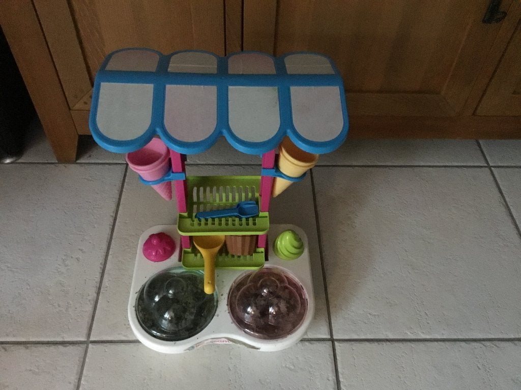 Ijskraampje, speelgoed bij zandtafel, Ophalen, Zo goed als nieuw