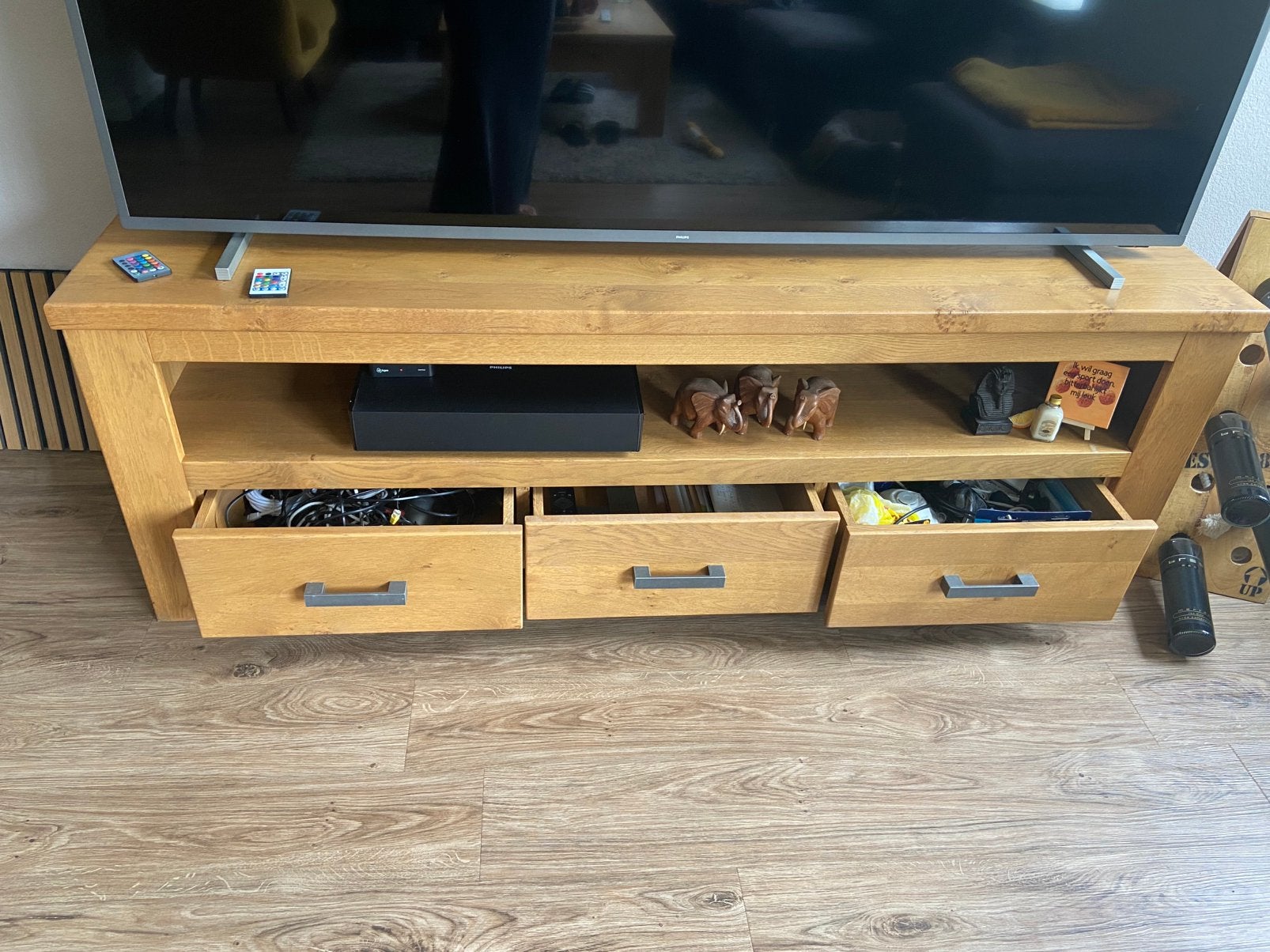 Blank eiken tv kast, Huis en Inrichting, Kasten | Televisiemeubels, Ophalen, 150 tot 200 cm, Eikenhout, Zo goed als nieuw