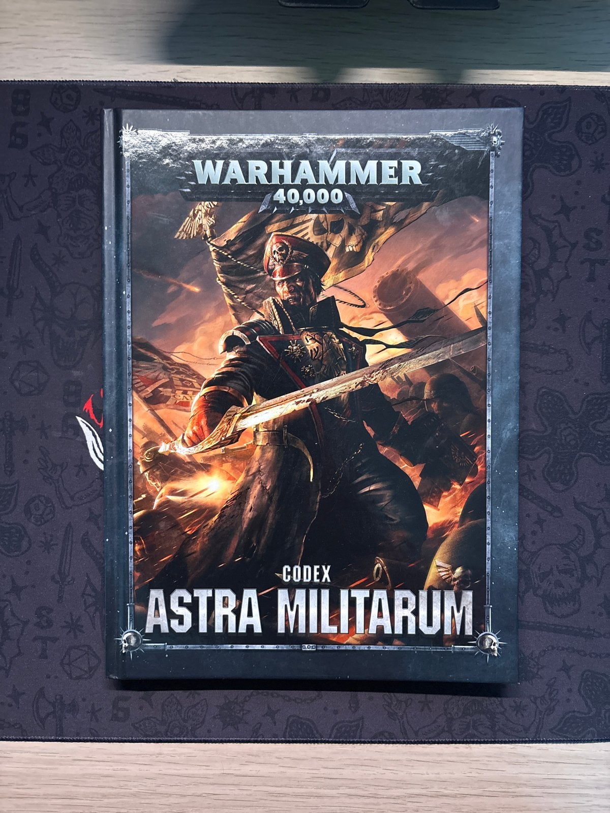 Warhammer 40,000 Codex: Astra Militarum, Hobby en Vrije tijd, Wargaming, Ophalen of Verzenden, Zo goed als nieuw, Warhammer 40000