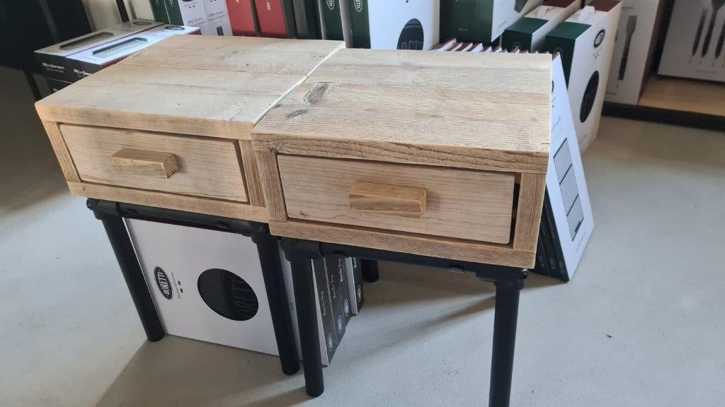 Set van twee nachtkastjes (prijs per stuk)  OUTLET, Huis en Inrichting, Slaapkamer | Nachtkastjes, Minder dan 45 cm, Info@hout-art.nl