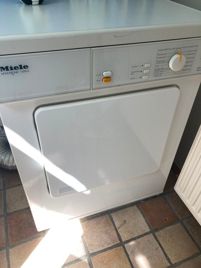 gas wasdroger Miele novotronic T 478 G, Ophalen, Gebruikt, Luchtafvoer, 4 tot 6 kg