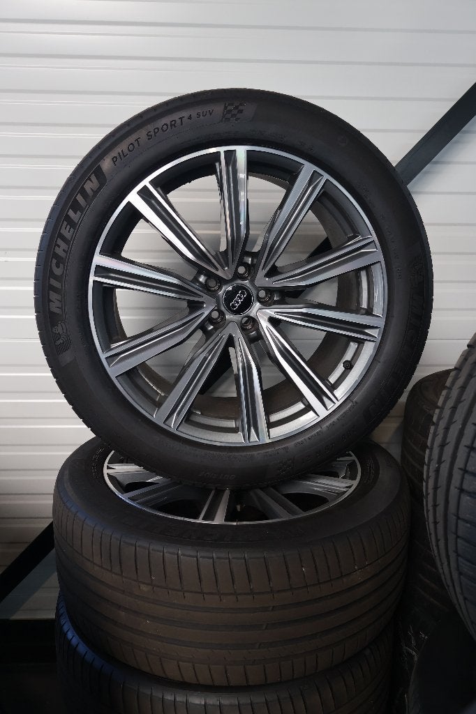 Audi Q8 Zomerset 21", Auto-onderdelen, Gebruikt, 285 mm, Banden en Velgen, Personenwagen