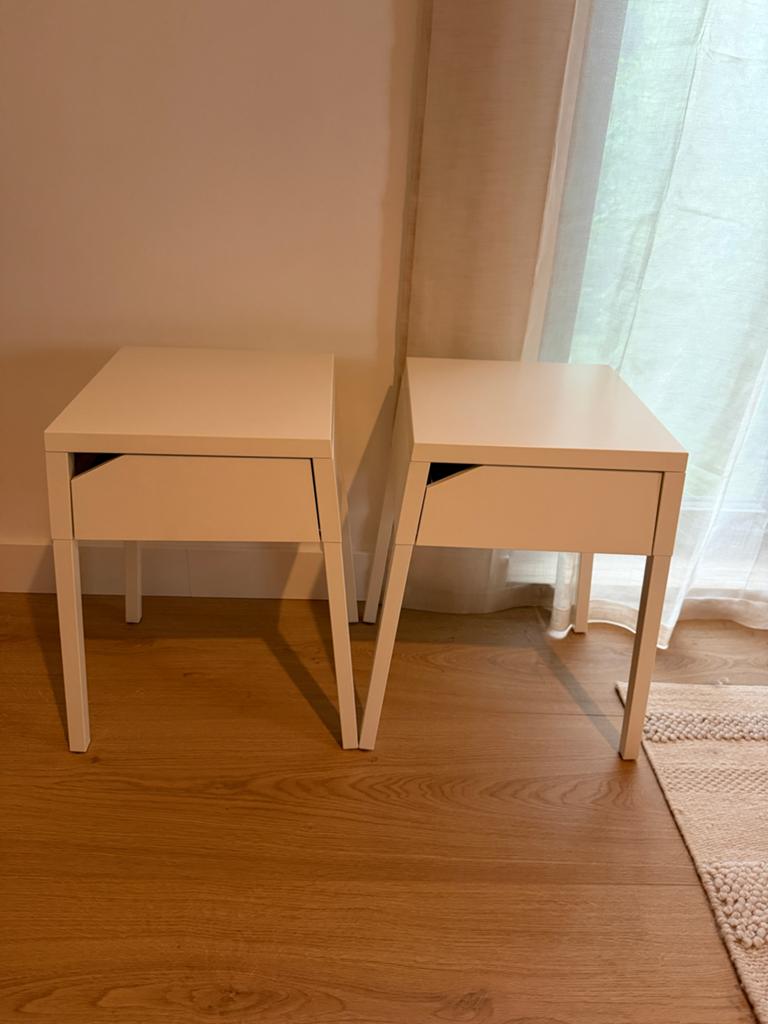 IKEA SELJE moderne set witte nachtkastjes met lade, Gebruikt, Metaal of Aluminium, 45 tot 65 cm, 55 tot 70 cm