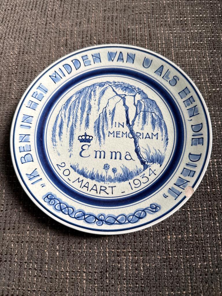 Delfts Blauw Herdenkingsbord Koningin Emma 1934, Verzamelen, Ophalen of Verzenden, Gebruikt, Servies