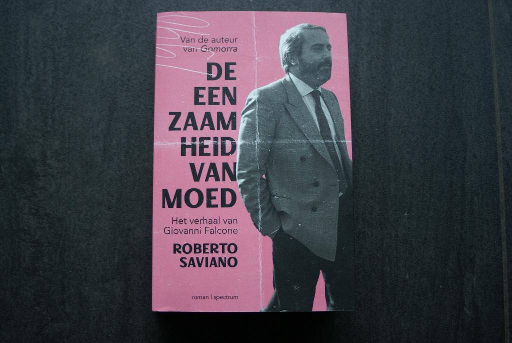 DE EENZAAMHEID VAN MOED: Het verhaal van Giovanni Falcone, Boeken, Ophalen of Verzenden, Zo goed als nieuw